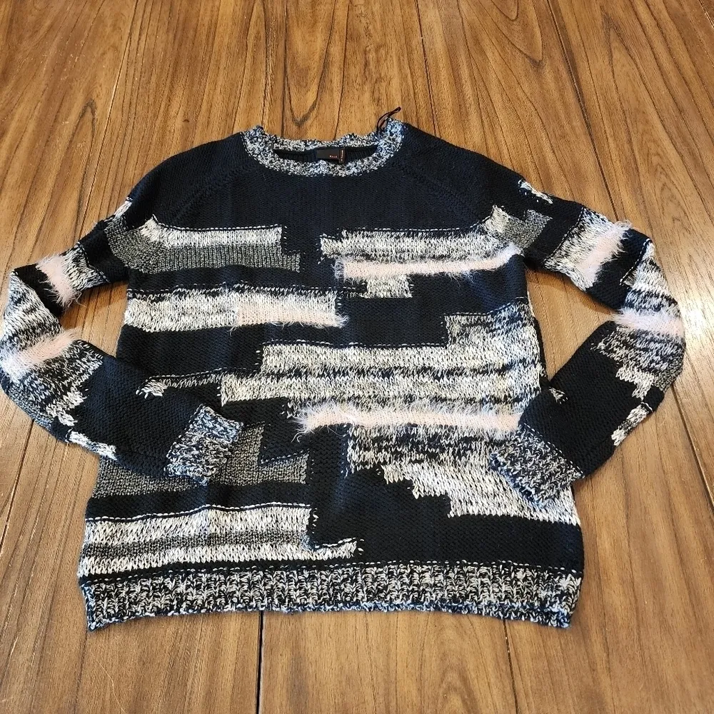 Kaii Metallic Knit Long Sleeve Crew Neck fuzzy Sweater oversized size small Black - Image 11