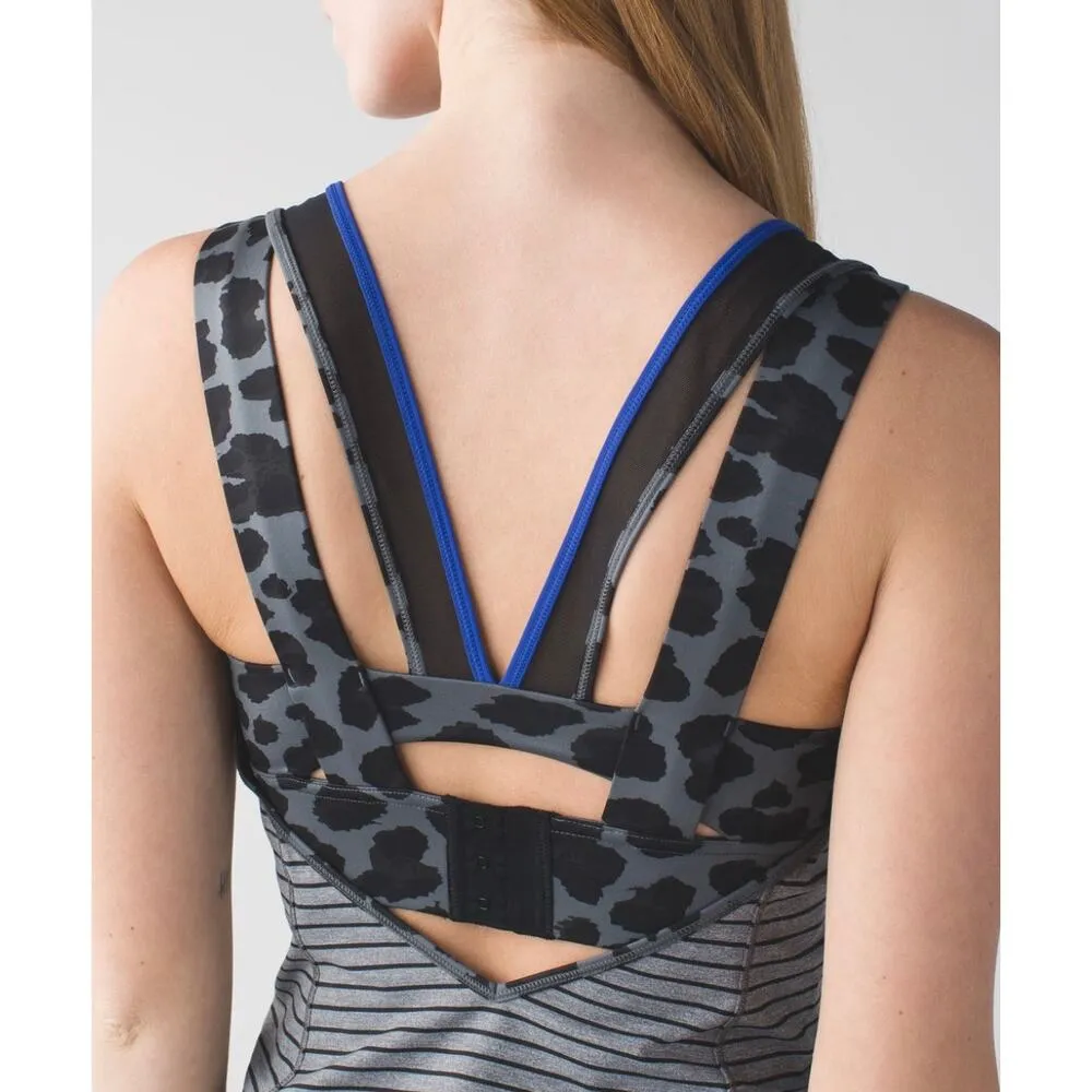 Lululemon Super Sport Tank Gray Black Blue Size 6 Luxtreme Built In‎ Sports Bra - Image 4
