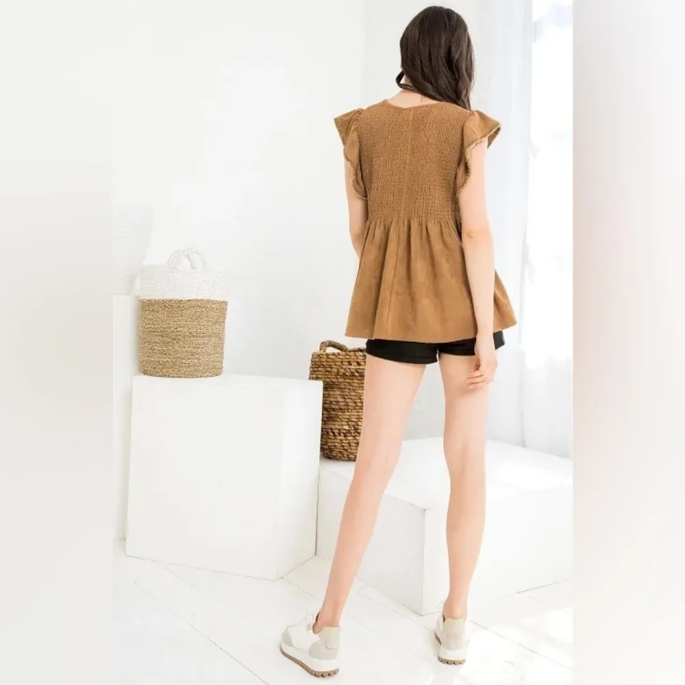 THML Ivory Suede Babydoll Smocked Flutter Sleeves Blouse Size‎ Medium - Image 10