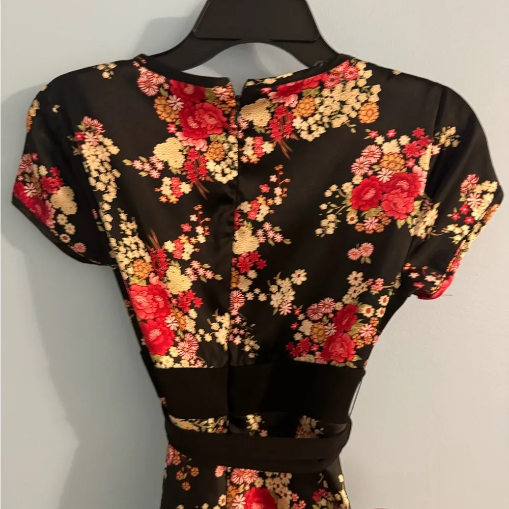 vintage love tease knee length dress black and red floral size 5 - Image 4