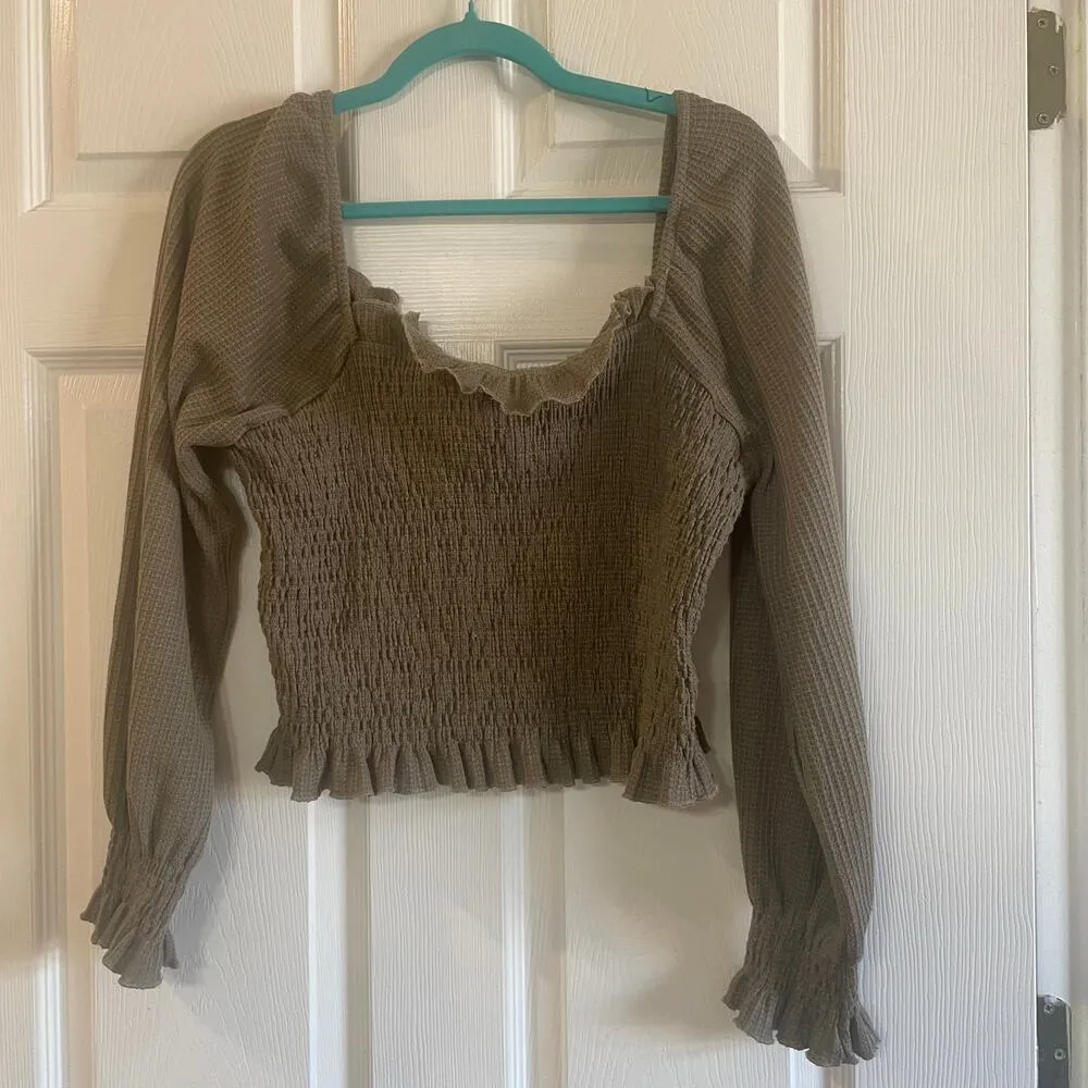 Altar'd State women's long sleeve puff sleeve crop top size Large - Image 2