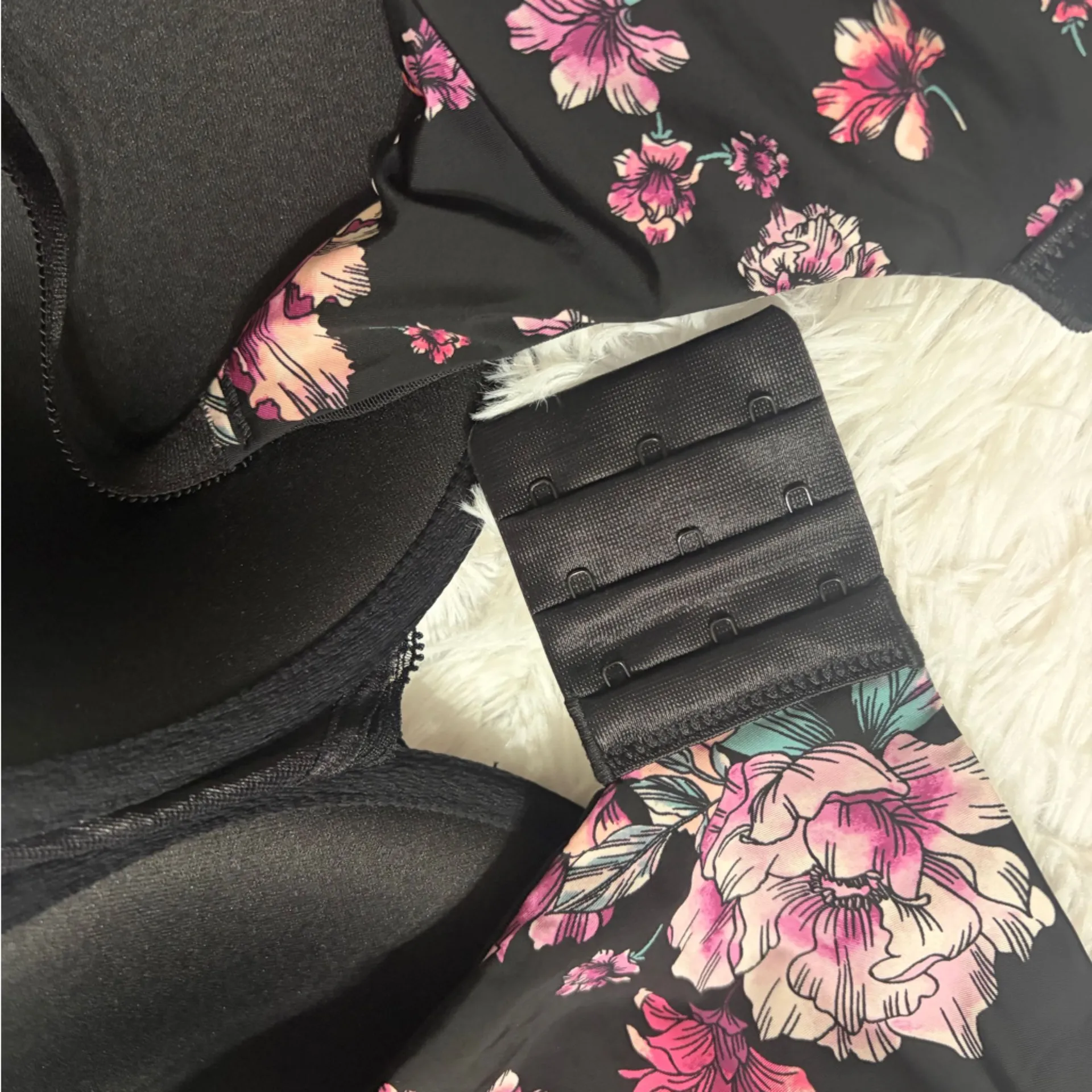 Torrid Black and Pink Floral Bra - Image 8