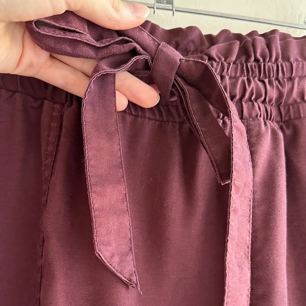 H&M Paperbag Cinched Waist Chic Burgundy Skirt with Tie Waist, Size 6 - Image 8