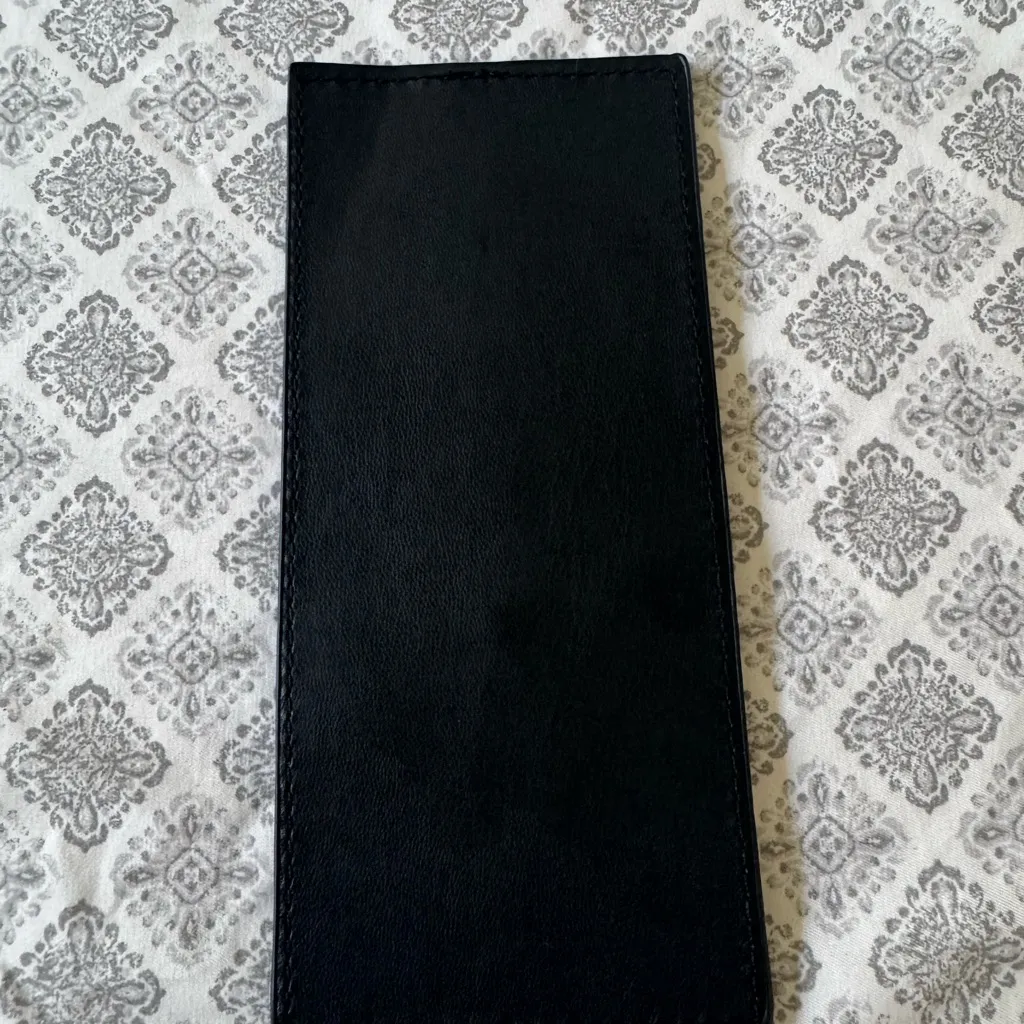 Badgley Mischka Black Card Holder (NEW) - Image 2