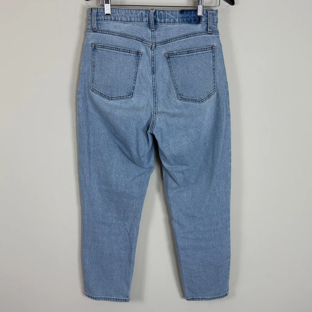 Abercrombie & Fitch Curve Love The Mom High Rise Jeans in Light Blue Size 28/6R - Image 10
