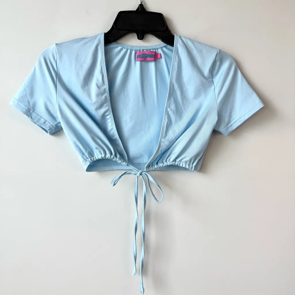 Edikted Aveline Tie Front Crop‎ Top Light Blue S - Image 2