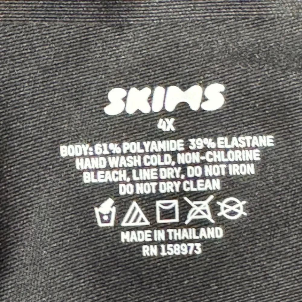 SKIMS Body Dipped Front Leggins - Image 6