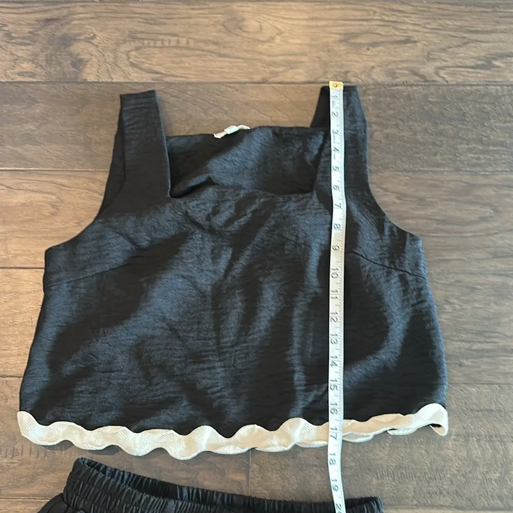 Entro Black Shorts Set With Ric Rac Trim Sz M - Image 11