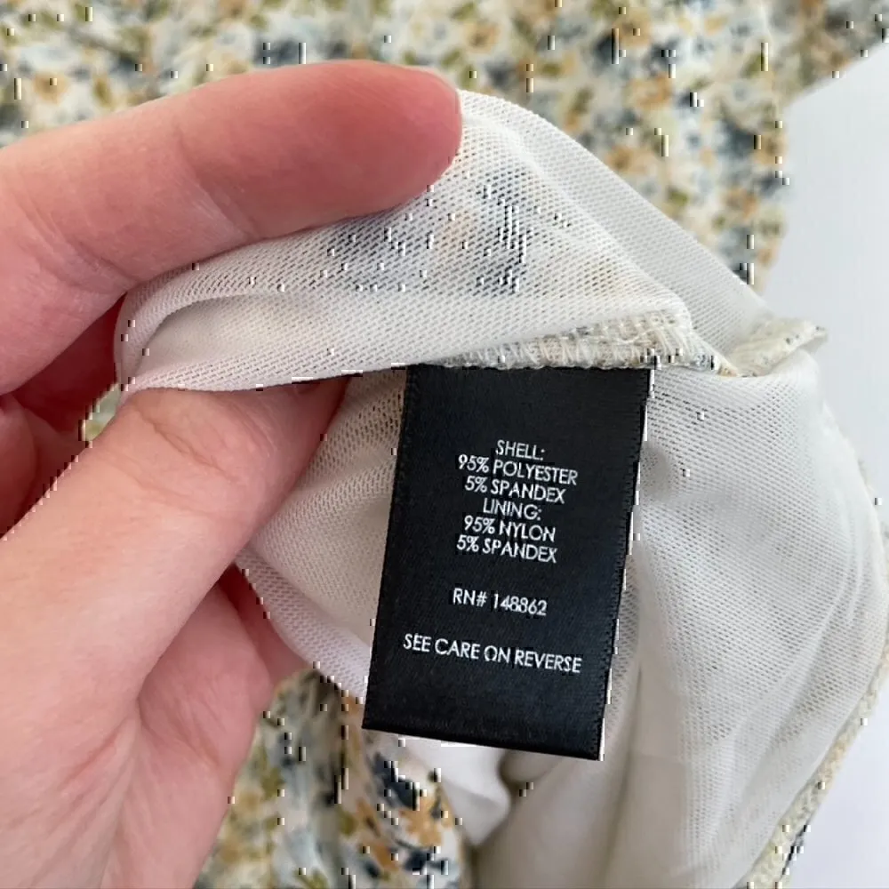 NEW NWT TORRID 2 Plus Size Stretch Mesh Crew Neck Ruched Top White Blue Floral - Image 10