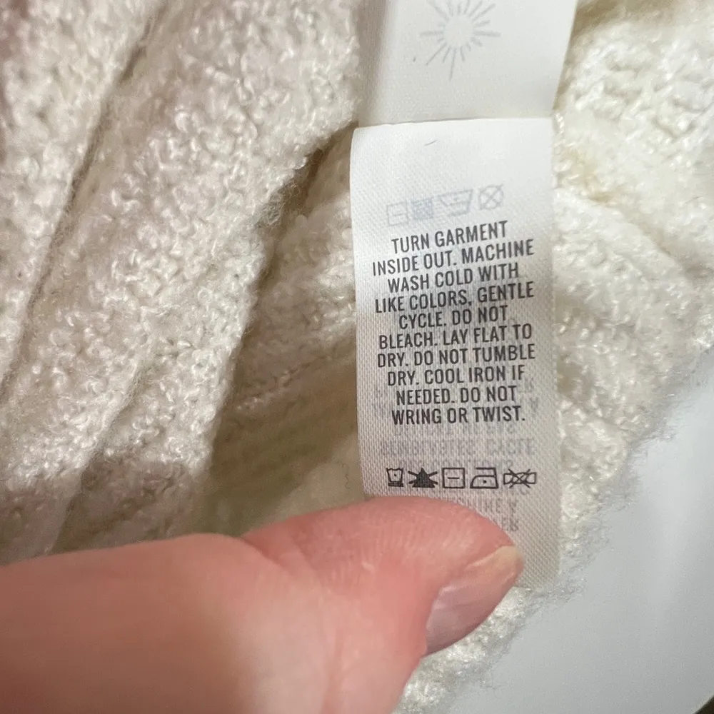 Aerie Offline Twist Sweater in Off White Size Medium - Image 9