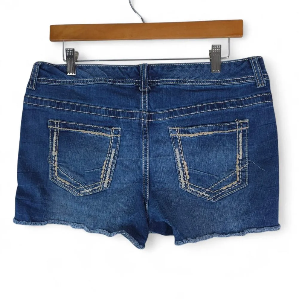 Maurices Shorts Womens 11/12 Blue Denim Cutoff Booty Hotpants Distressed 3" - Image 2