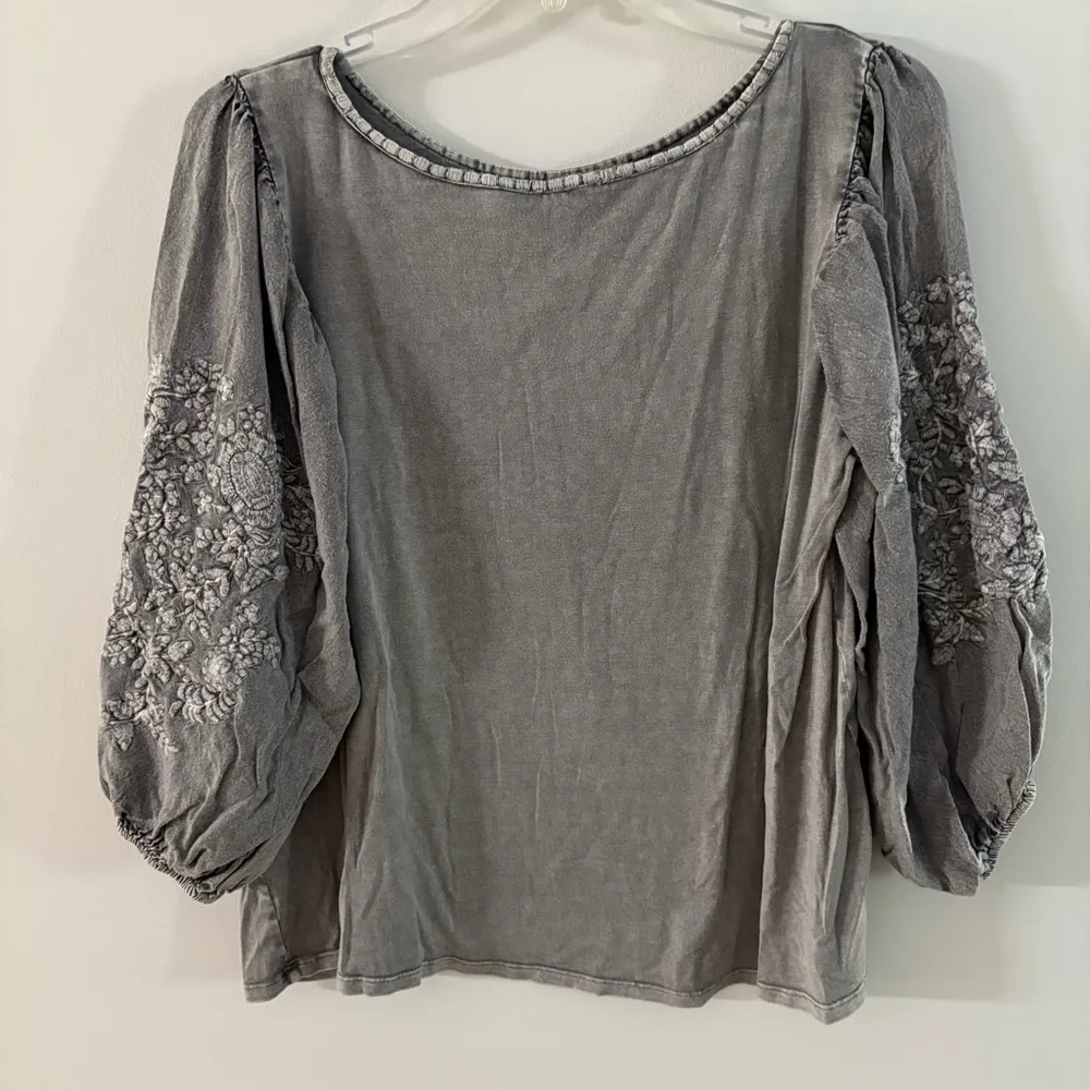 Solitaire Charcoal Blouse with Embroidered Sleeves - Image 7