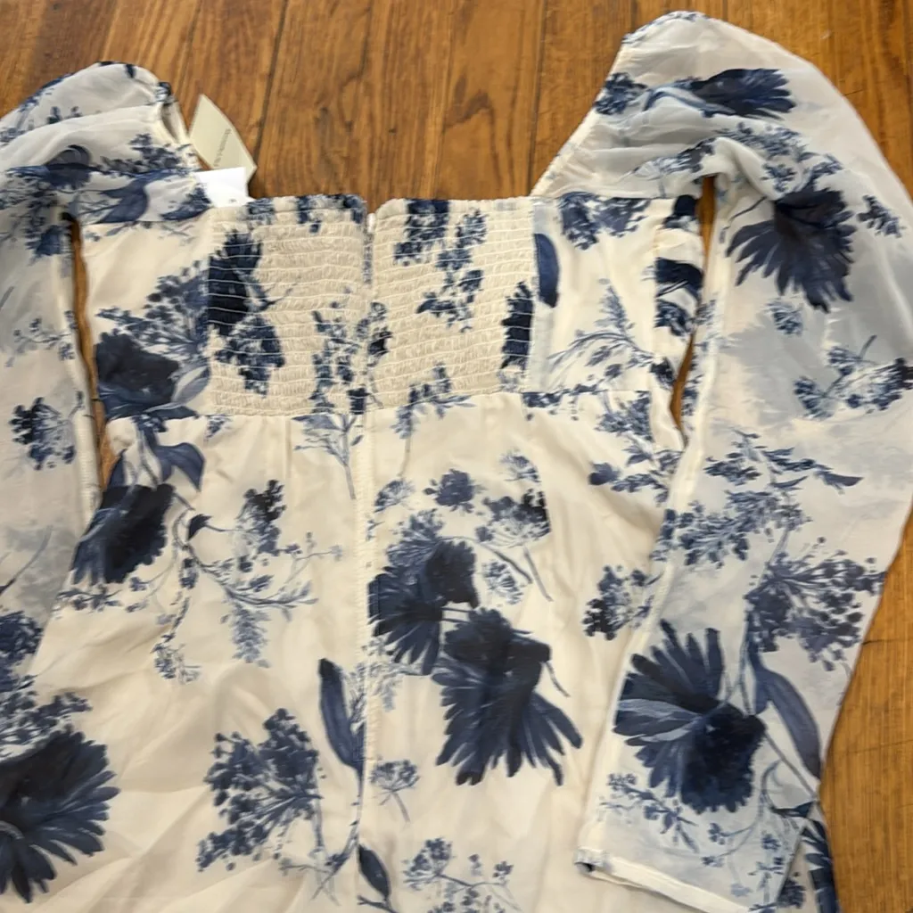 NWT Abercrombie & Fitch Emerson chiffon Blue Floral Long Sleeve Dress midi XS - Image 5