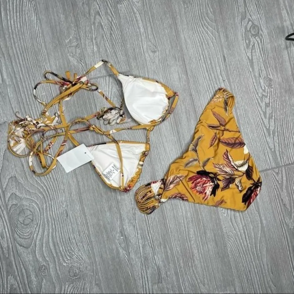 Nwt boho fringe feather leaf design halter bikini bathing suit swimwear swimsuit Yellow Size 6 - Image 4