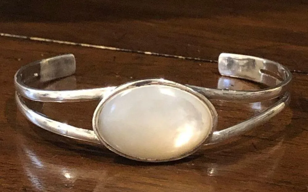 Vintage BARSE Sterling Silver Mother of Pearl Cuff Bracelet - Image 9