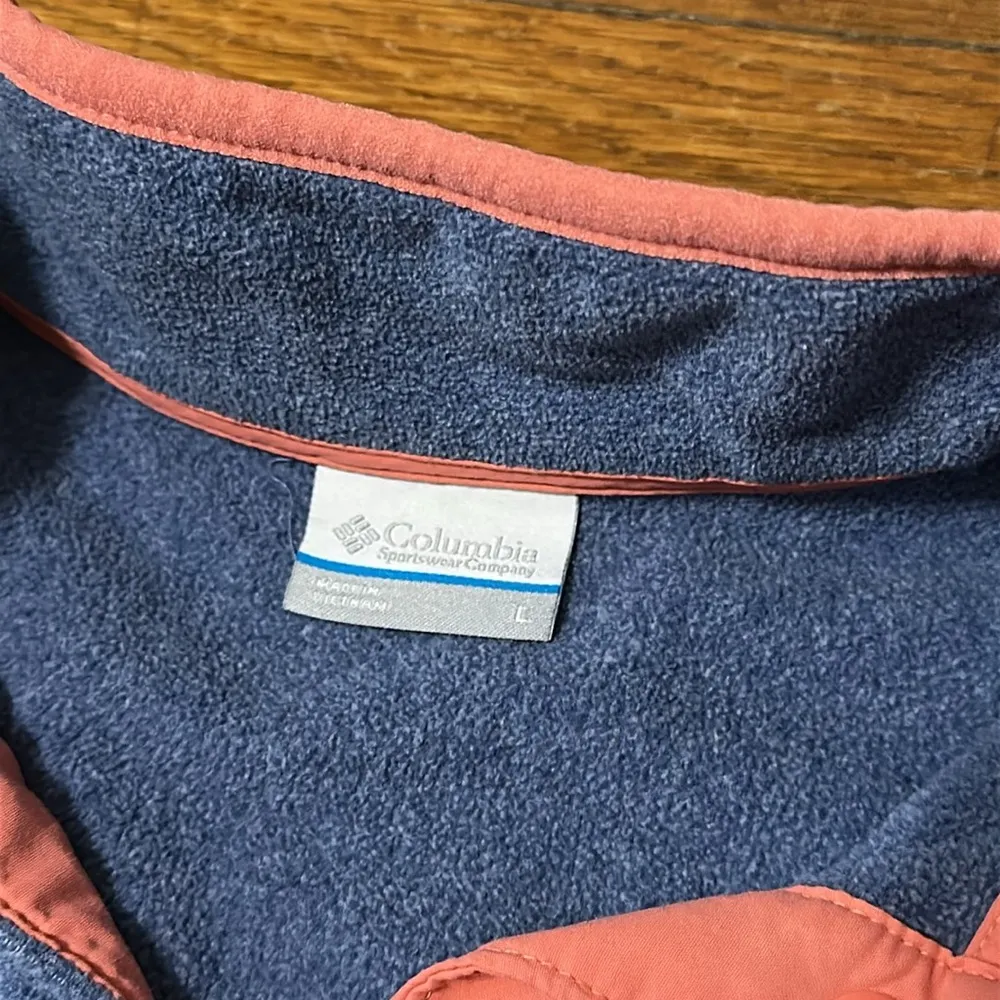 Columbia Blue and Coral Fleece Pullover Top, Large - Image 2