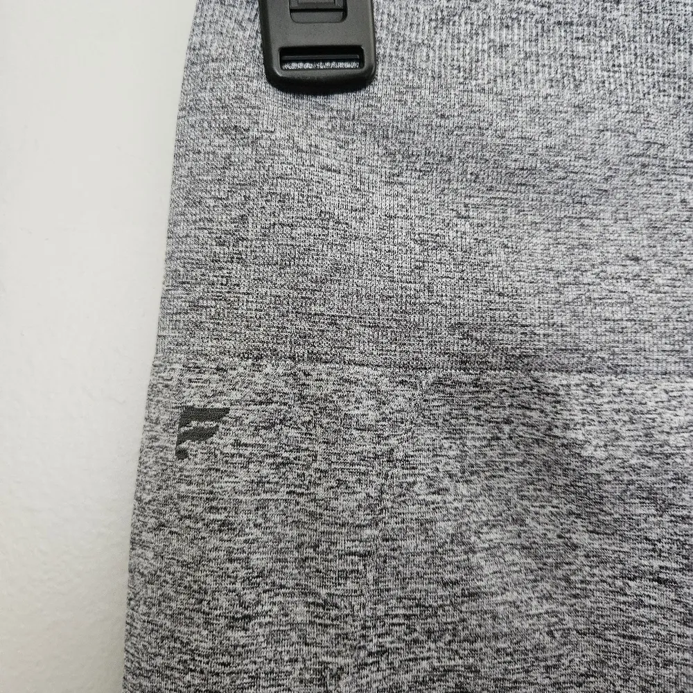 Fabletics Sync Seamless High-Waisted Legging Grey Heather Athleisure Workout - Image 9