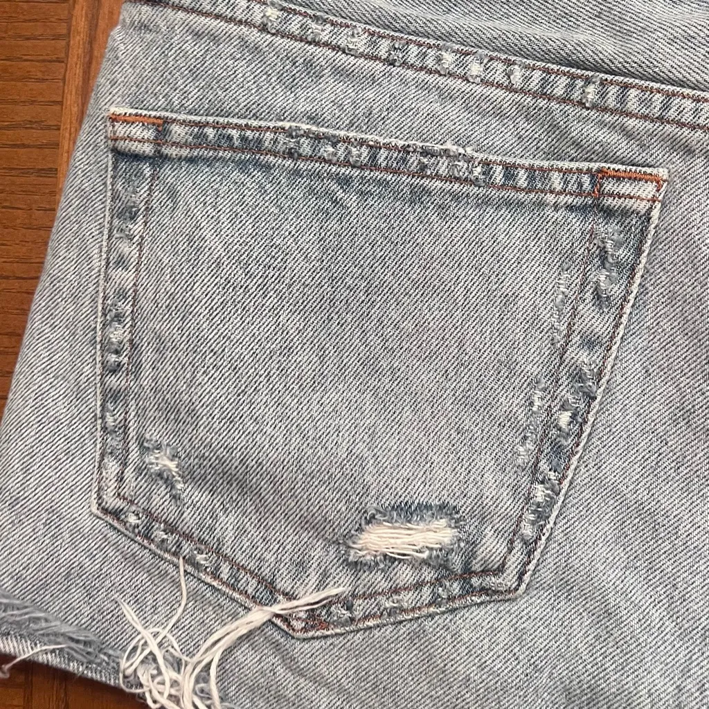 AGOLDE Parker Vintage Distressed Cut Off Denim‎ Shorts in Swapmeet Size 26 - Image 15