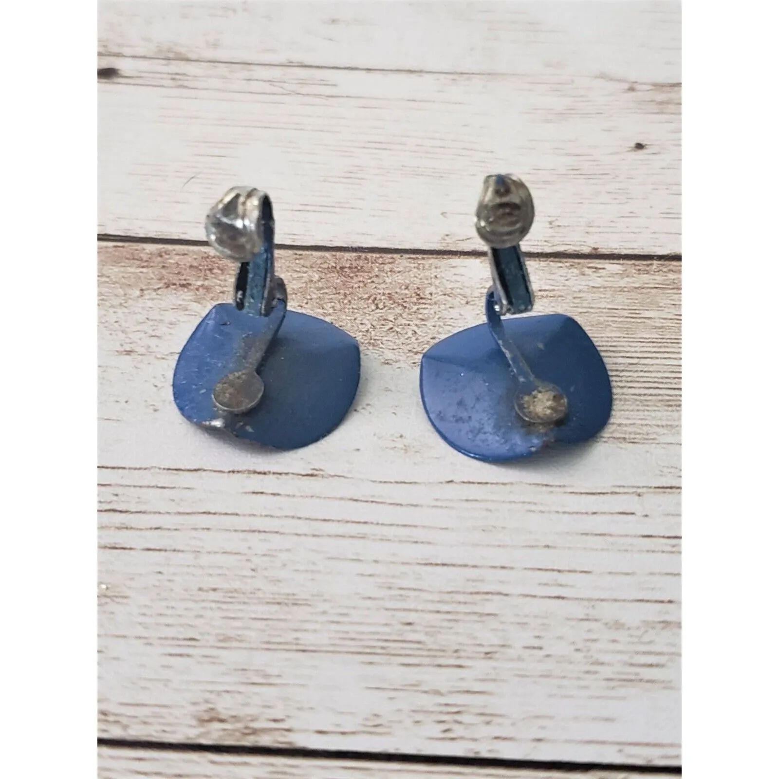 Vintage Clip On Earrings Blue Pushed In Style Circle - Image 4