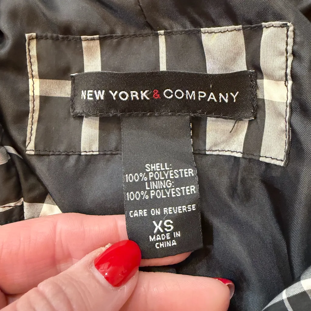 New York & Company Black and White Plaid Short Trench Coat Size XS - Image 3