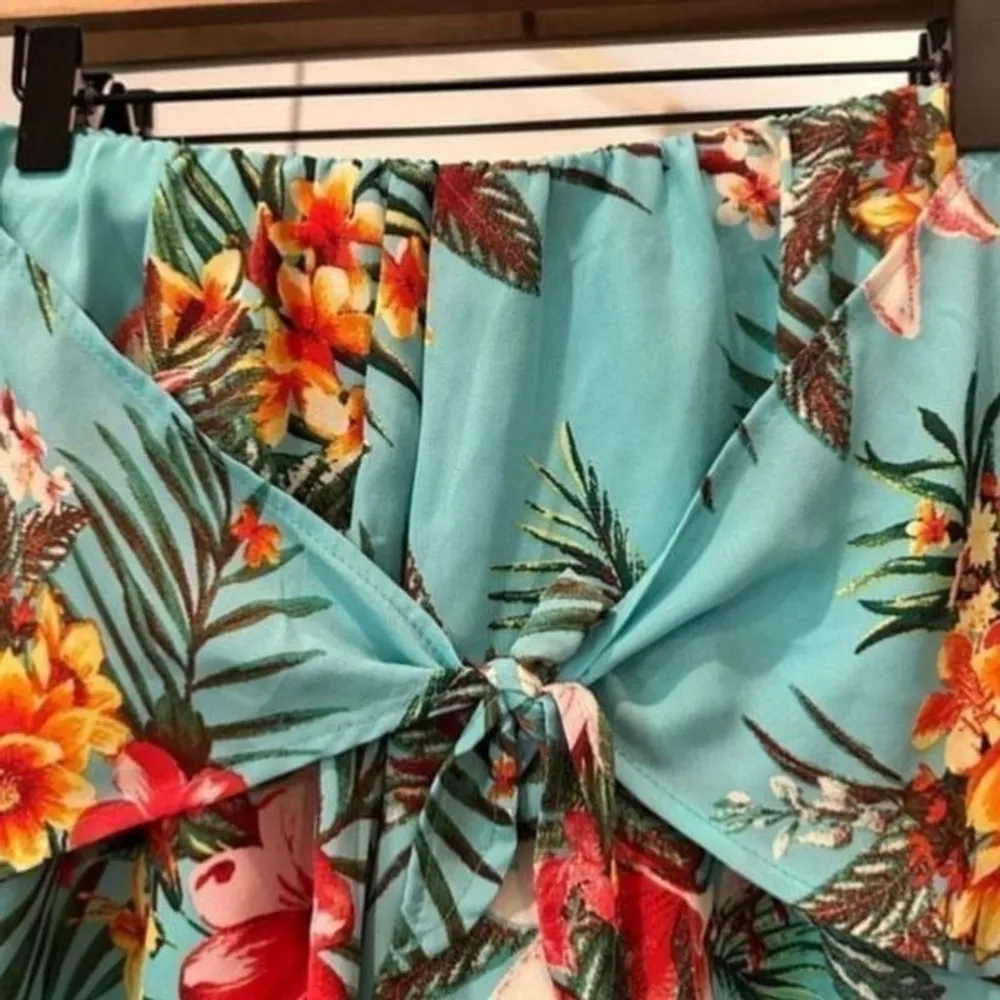 She + Sky Aqua Tropical Shorts‎ Large - Image 4