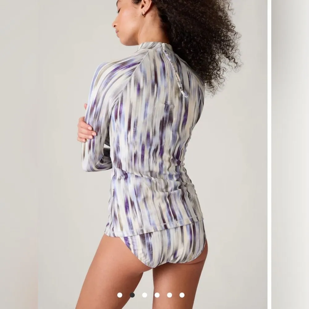 Athleta North Point Rashguard in Grey Abstract NWOT - Image 8