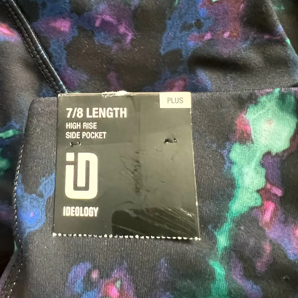 ID Ideology Celestial Sky 7/8 Leggings, Cropped Plus Size 2X New with Tag - Image 10