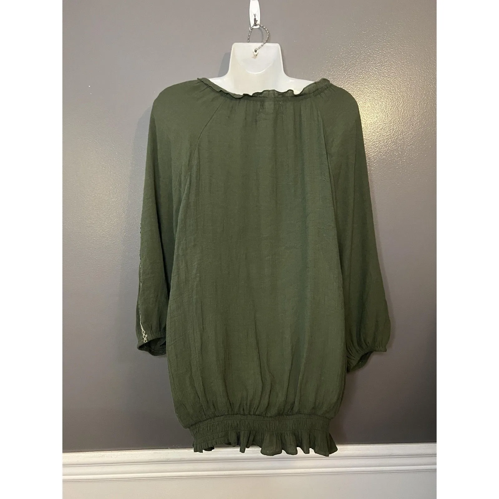 Dressbarn Shirt Womens 1X Olive Green Peasant Boho Embroidered Tassel Tie Top - Image 6