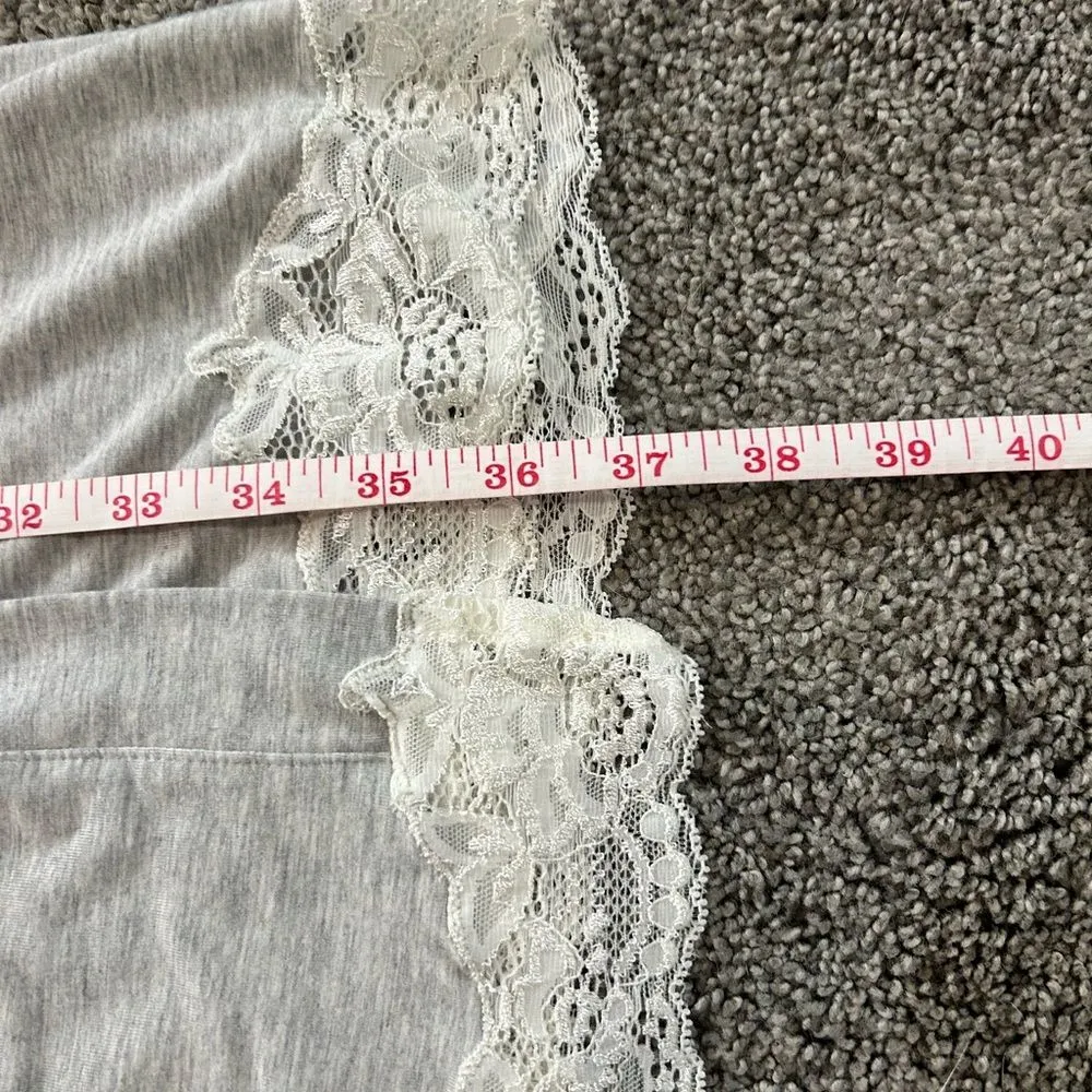 Lands End Grey Lace-Trimmed Robe size Medium SO SOFT - Image 9