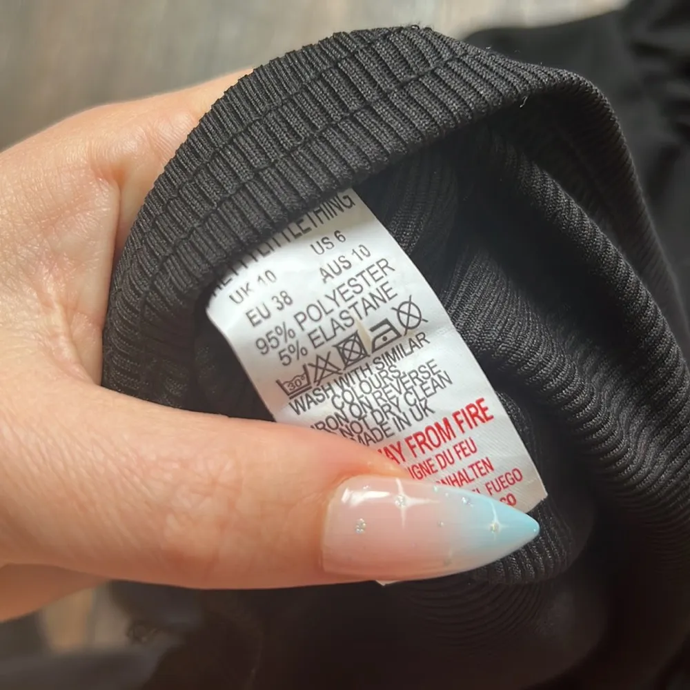 Pretty little thing Black Top - Image 7