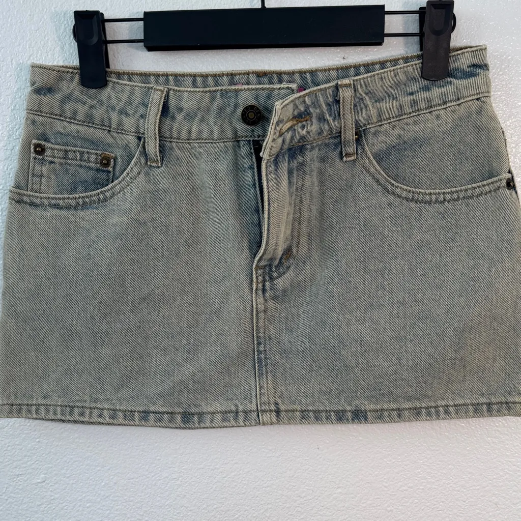 Edikted Light Blue Denim Mini Skirt - Image 9