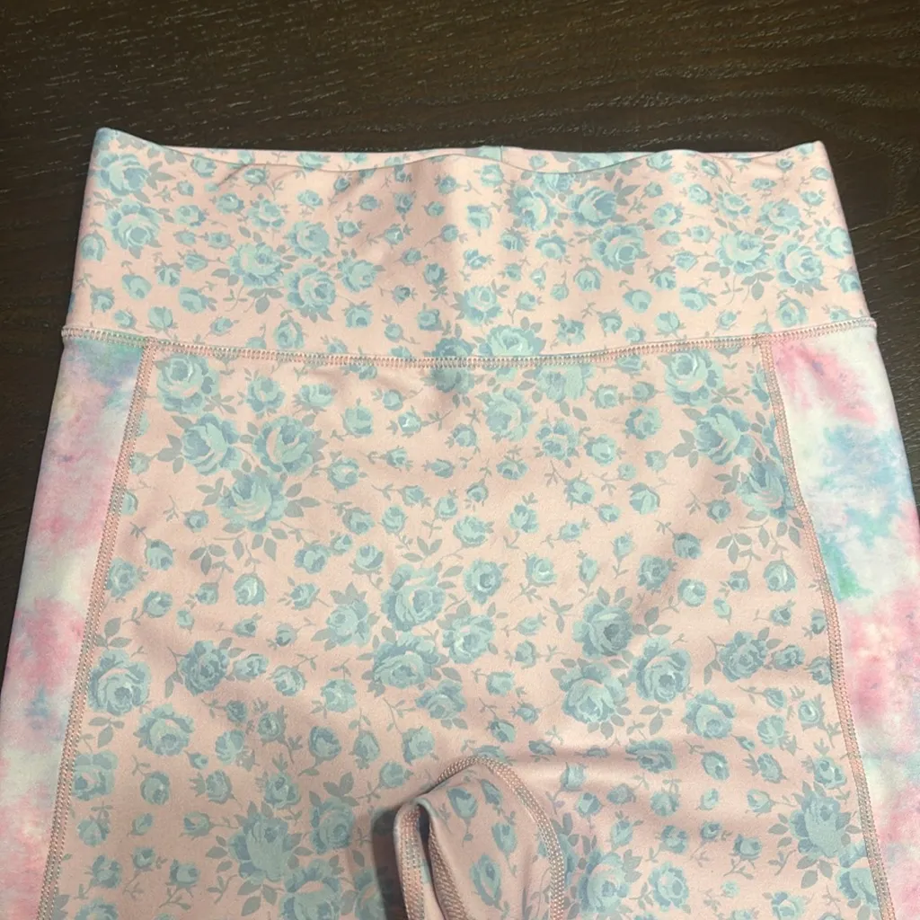 LoveShackFancy X Bandier Mixed Print Leggings and Sports Bra Set - Image 15