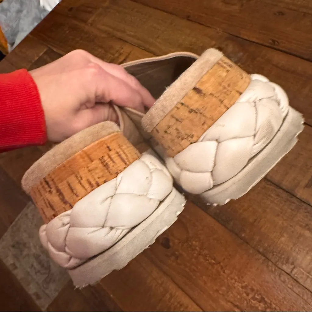 AGL Suede Slide Platform Sandals Tan Size 7.5 - Image 6