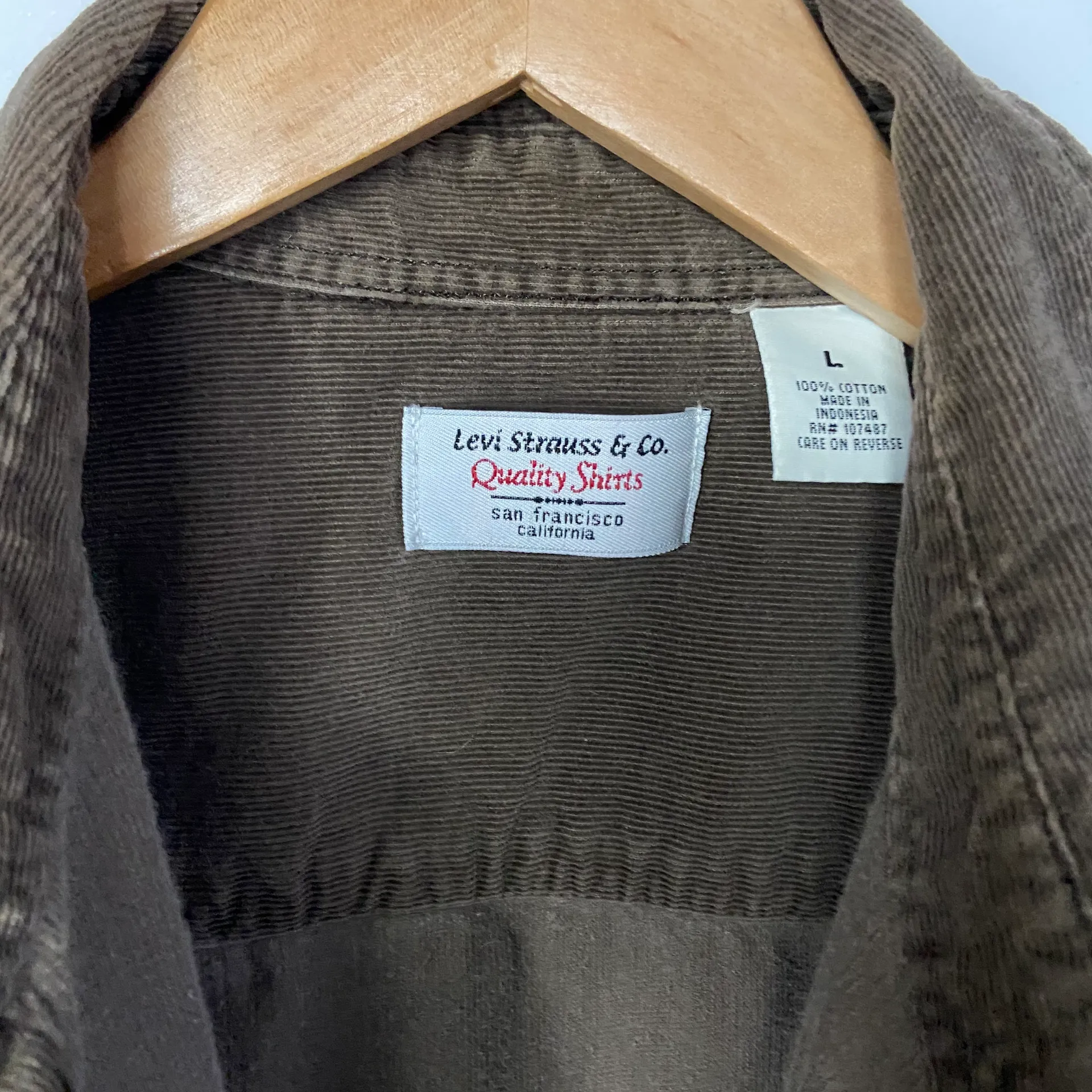 Levi’s Vintage Levi brown Corduroy button up  - Image 8