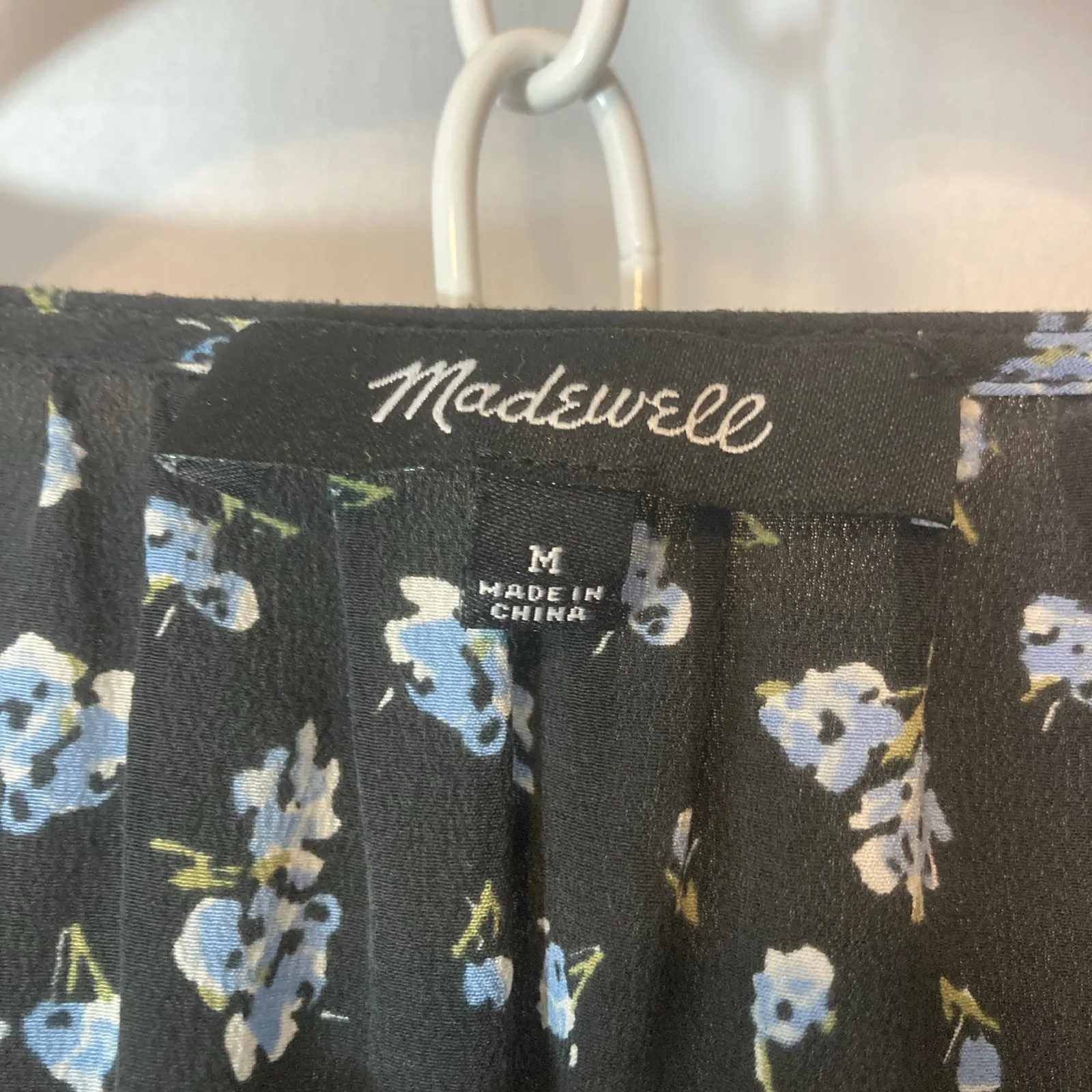 Madewell Blue Prairie Floral Short Half Sleeves Gathered Tie V-Neck Blouse Top - Image 2