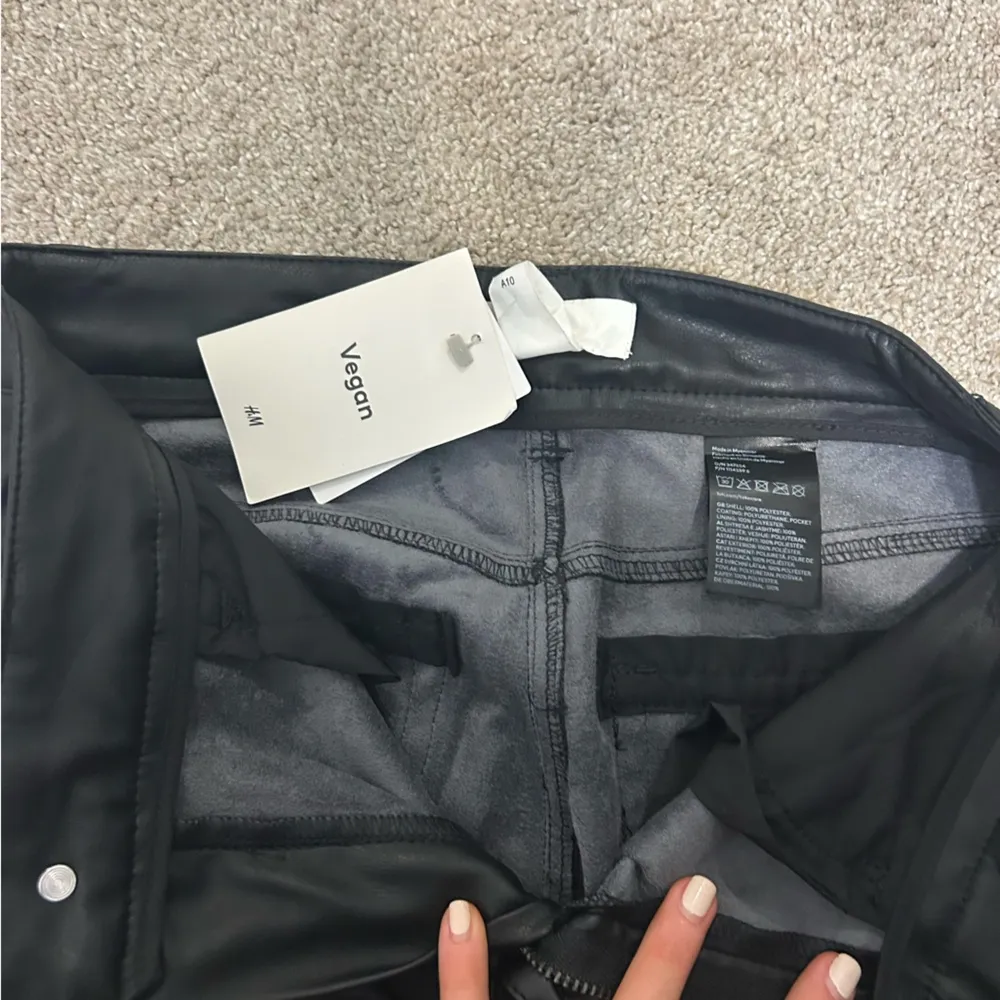 H and m size 6 vegan leather straight leg black pants - Image 2