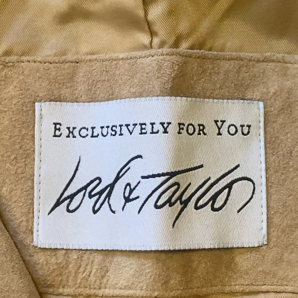 Lord & Taylor Suede Leather Jacket Large Tan 4 Button Slit Sleeve Lined - Image 3