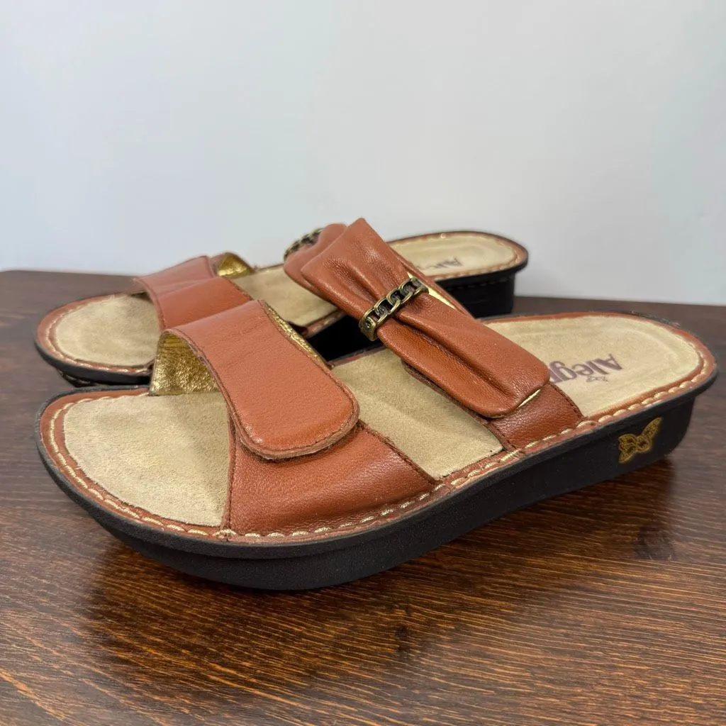 Alegria Womens tan leather slide sandal kar 647 size 39 1.5" Heel - Image 3