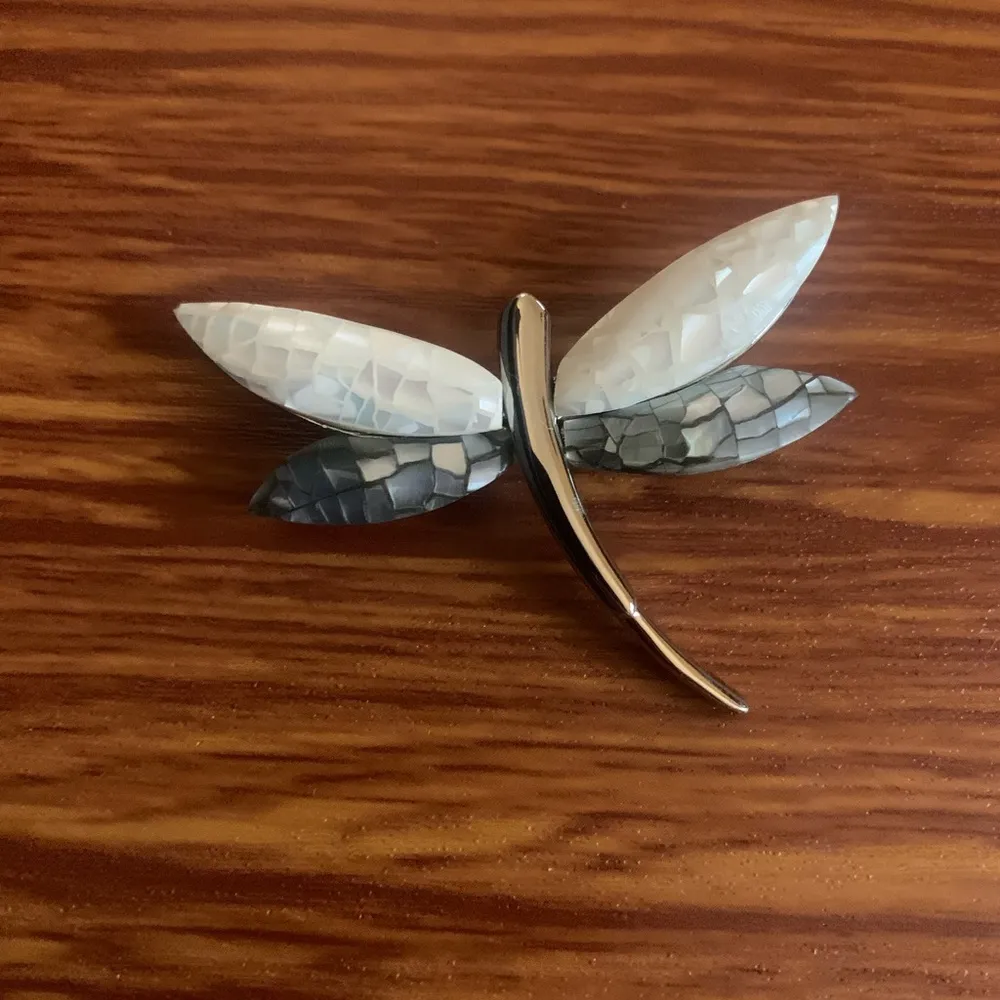 Vintage Liz Claiborne Elegant Dragonfly Brooch - Image 5