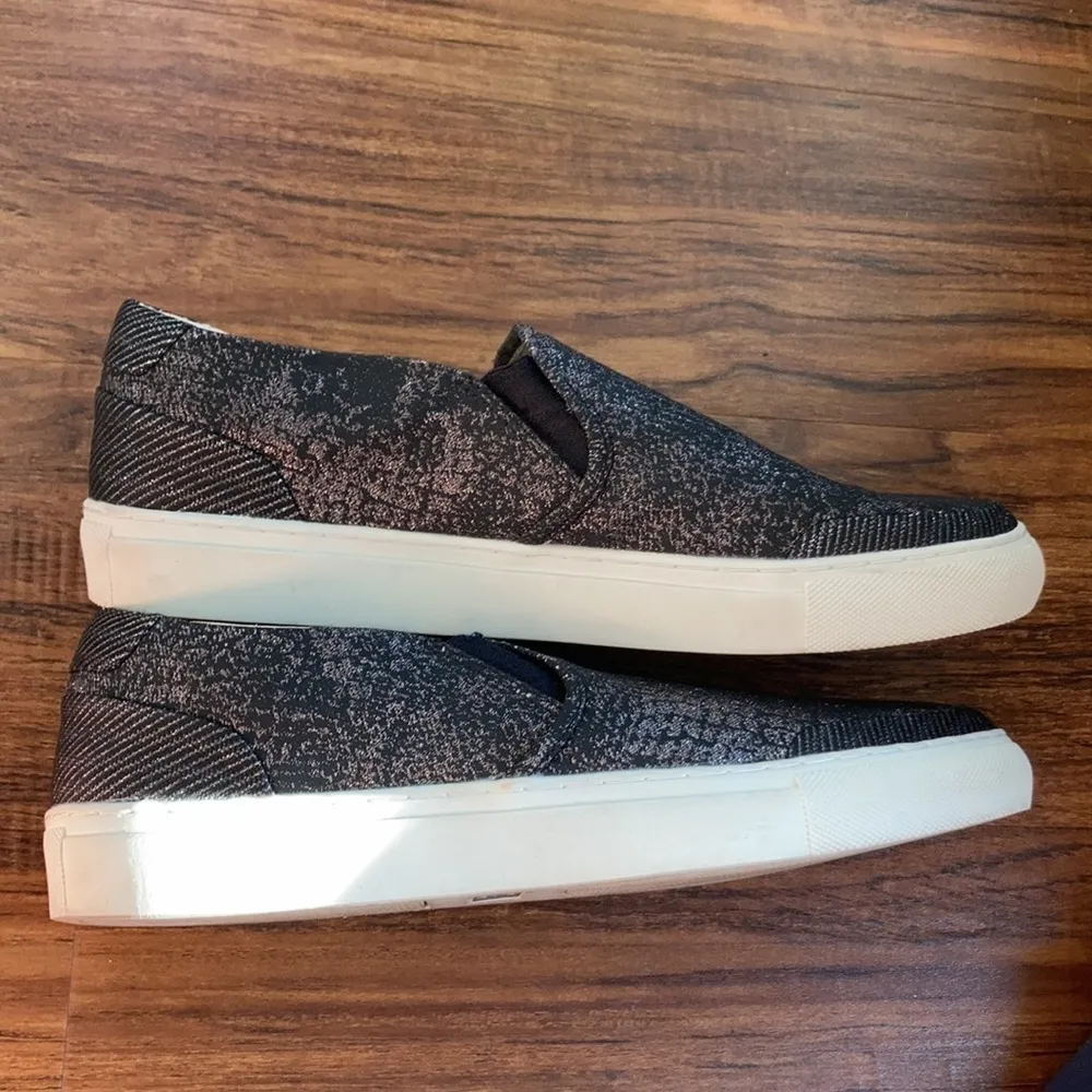 Sketchers metallic snake skin slip‎ on sneakers size 10 - Image 2