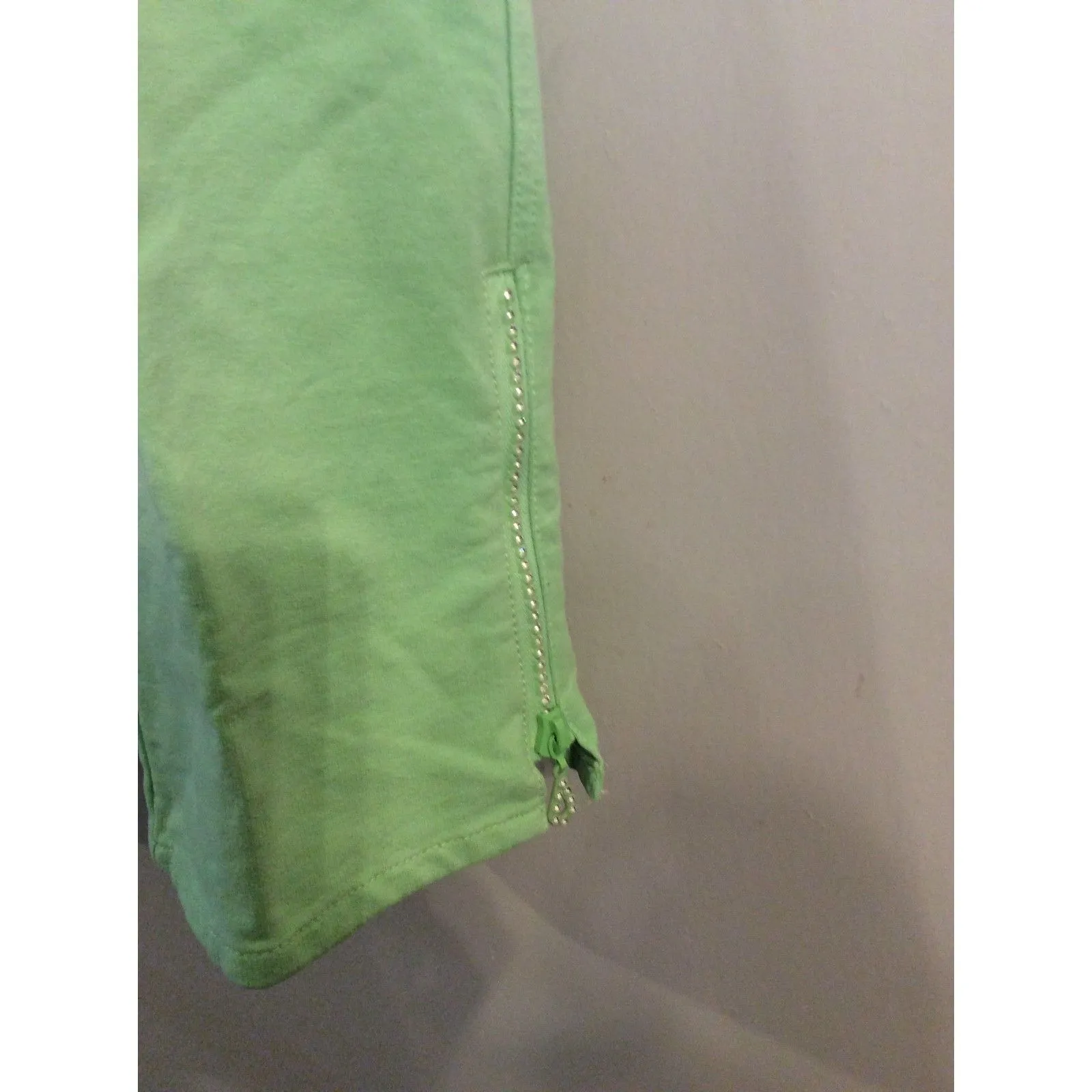 Dream Jeannes Quacker Factory Light Green Pull up Pants Rhinestone Side Zips M Size M - Image 2