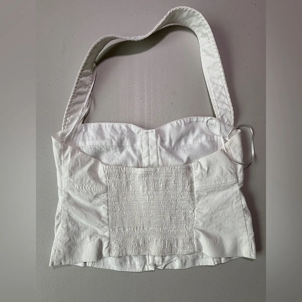 White corset top with zipper closure - Image 4