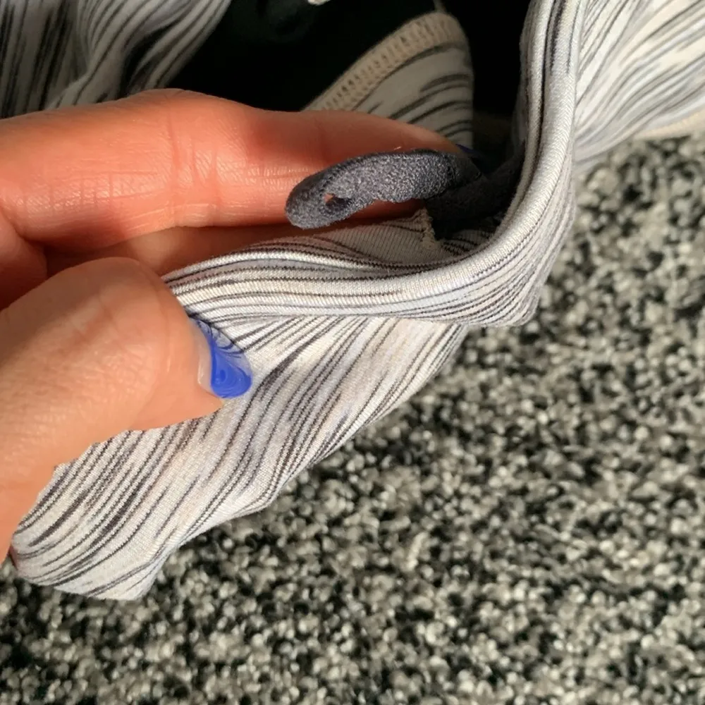 GapFit High Rise Blackout Spliced Leggings - Image 7