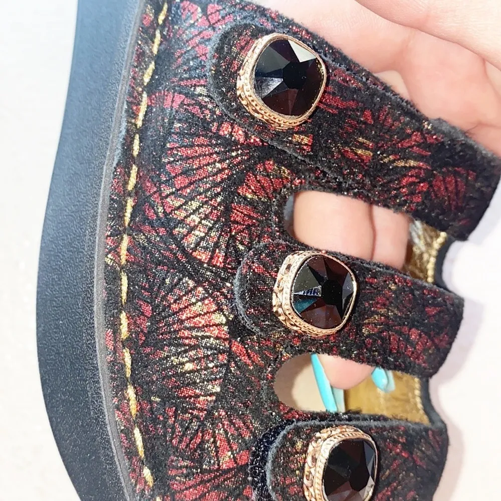 Alegria Kacee Drama Red Black Three Strap Sandals - Image 10