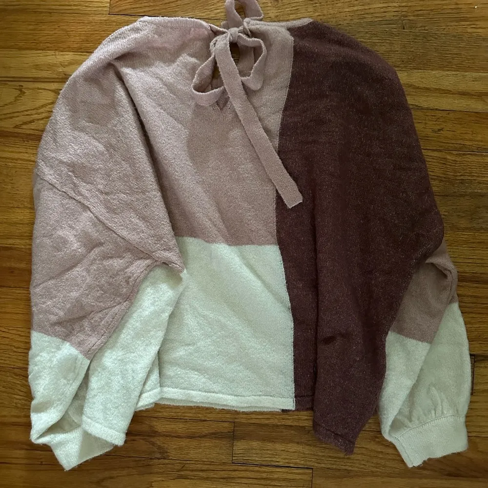 Adorable By The River Bow Womens Small/Medium Sweater - Image 5