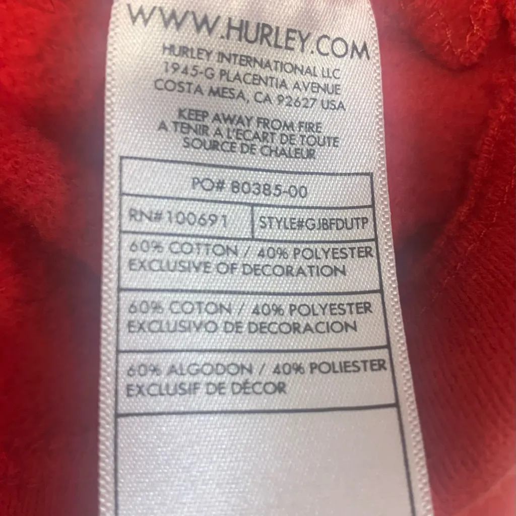 Hurley Red & Black Hooded Sweatshirt Feel XL Coat.       2700 - Image 4