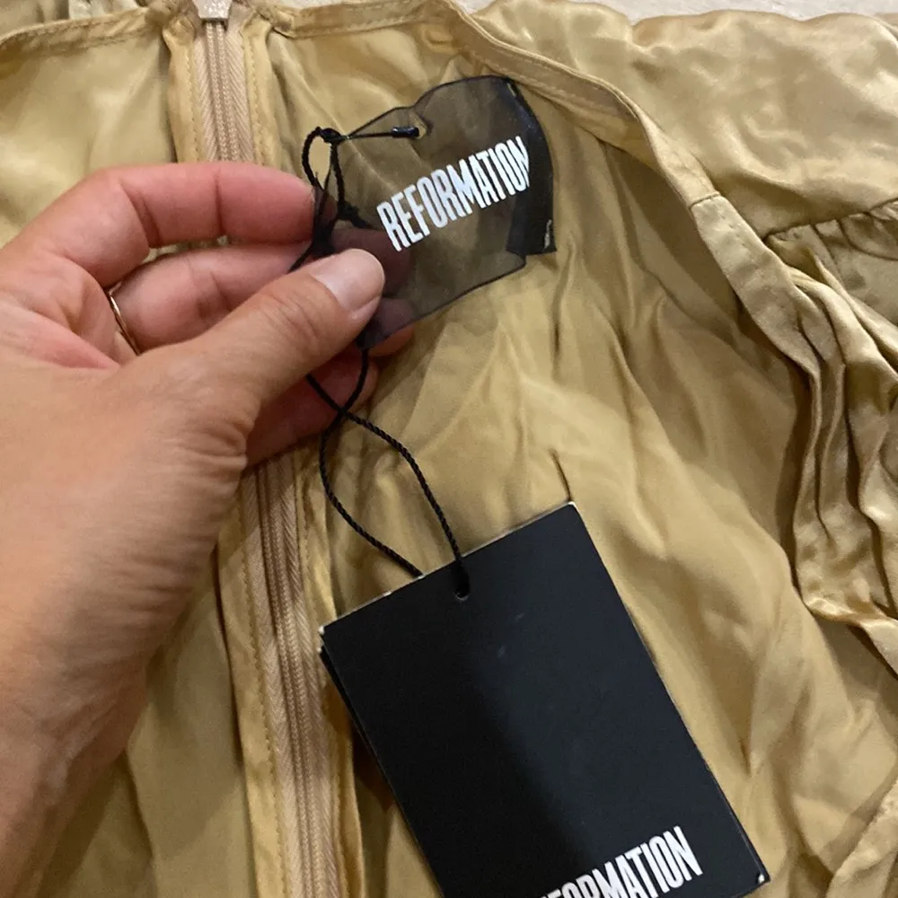 Reformation rare gold Deep V-neck retro dress NEW - Image 7