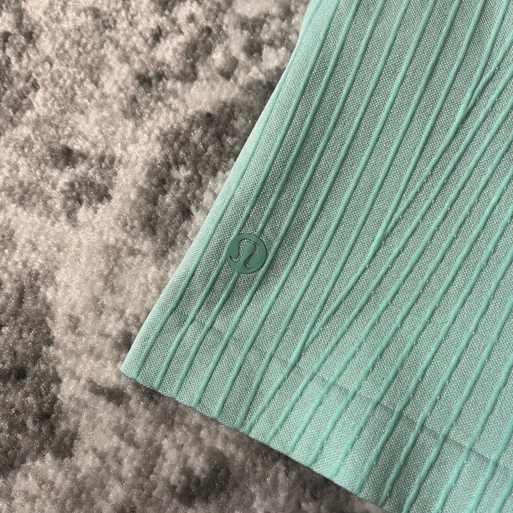 Lululemon Ebb to Street Cropped Tank Top - Image 4