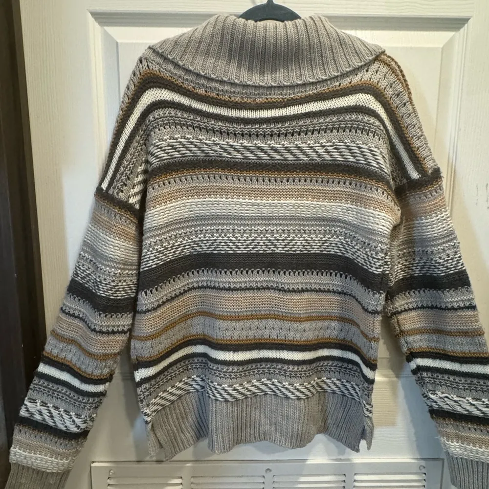 Est. 1946 by Cato Women's Lightweight Long Sleeve Color Block Sweater, Sz Small - Image 3