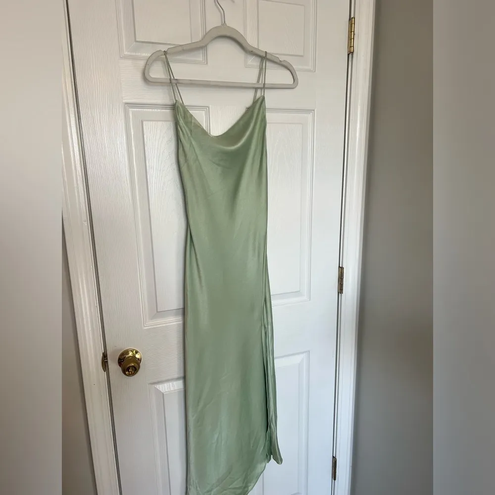 Alice + Olivia Harmony Midi Dress in Green Tea - Image 6